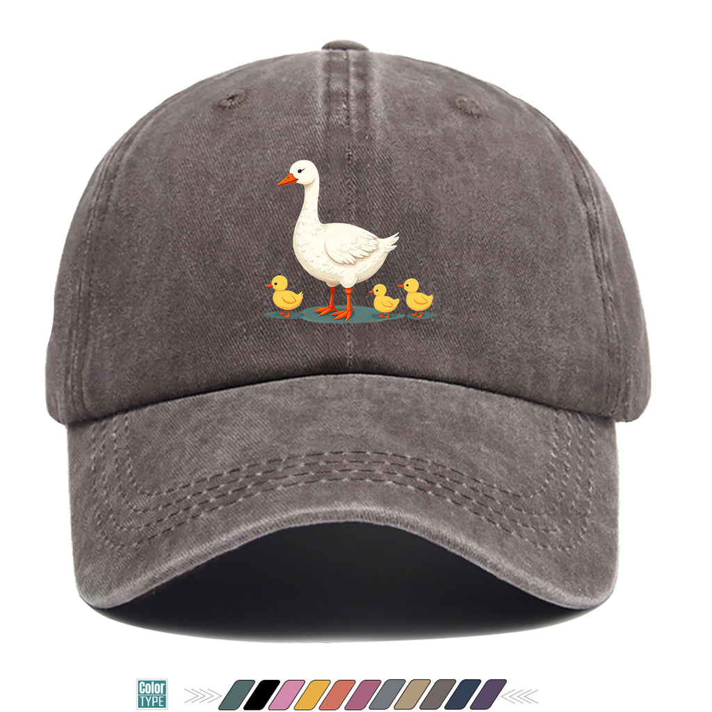 1pc Mother Goose And Three Little Yellow Ducks Warm Printed Baseball Cap Cute Pattern Sun Hat Fashionable And Versatile Unisex Duck Tongue Cap Adjustable Size Dad Fishing Hat Mom Strolling Hat Couple Skateboard Hat Suitable for Park Play