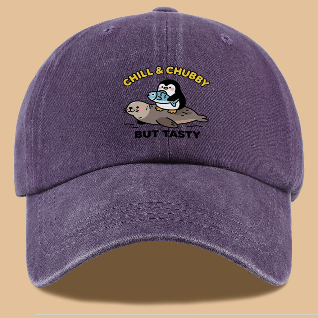 1pc 1pcs "CHILL & CHUBBY BUT TASTY" Penguin Hugging Fish on Seal Print Baseball Cap - Cute Duckbill Cap Suitable for Daily Outfits, Beach Vacations, Student Style, Adjustable Unisex Hat for &, Creative, Park Picnics