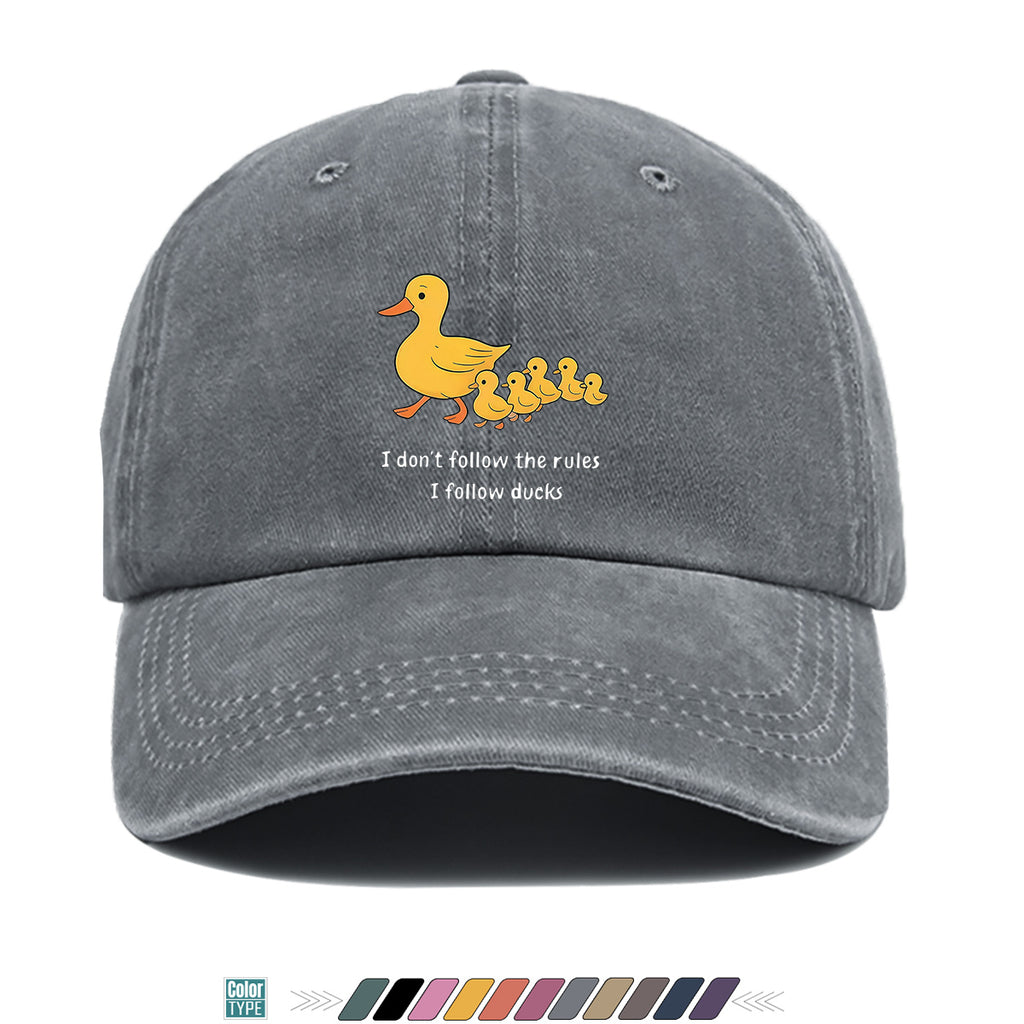 1pc Cartoon Mother Duck with Five Ducklings Print Baseball Cap, Retro Glitch Art Style Striped Background, Funny Slogan "I Don'T Follow The Rules, I Follow The Ducks", Comfortable And Breathable Sun Hat