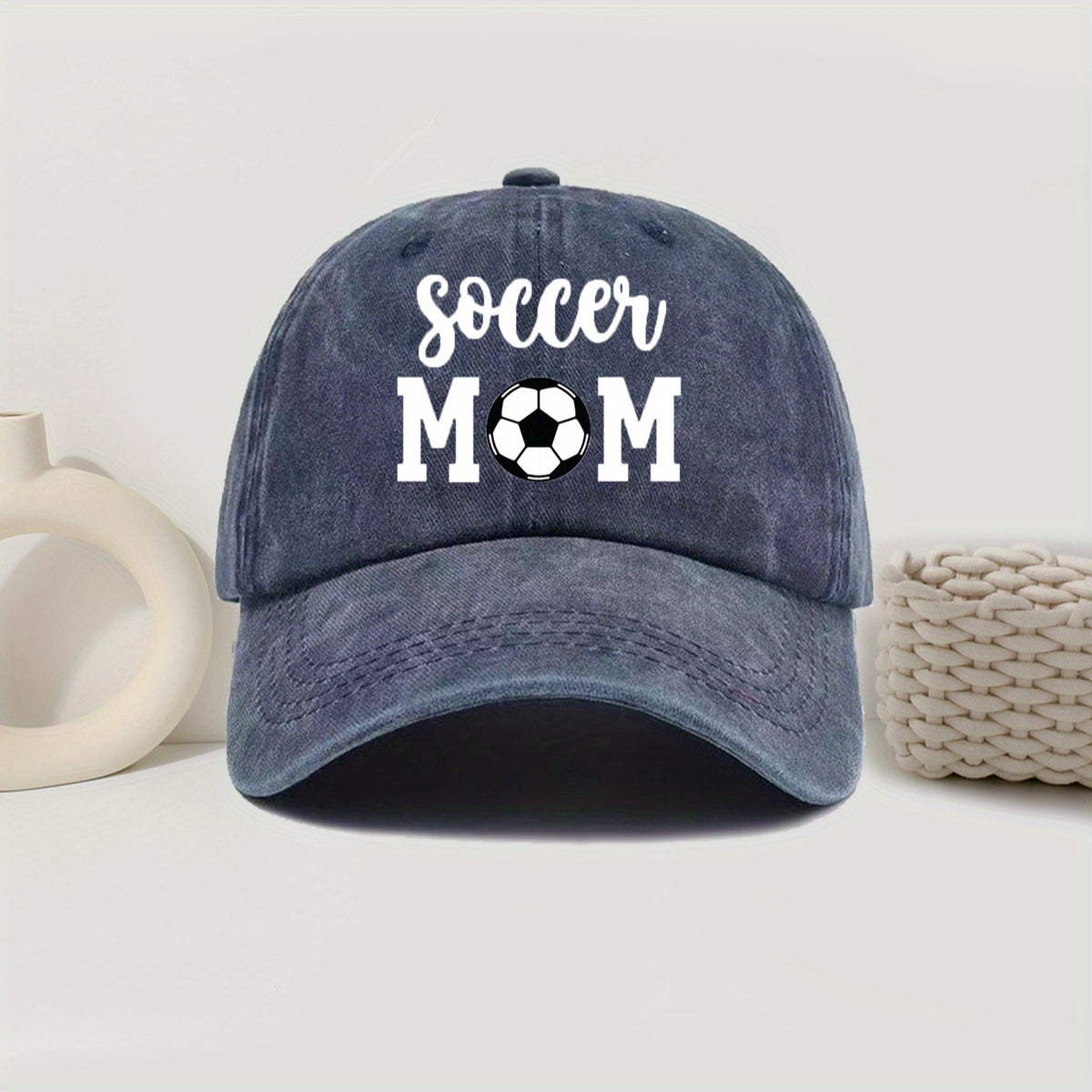 Soccer Mom Print Baseball Cap - Vintage Washed Style, Adjustable Fit, Suitable for Outdoor Activities, Fashion Design
