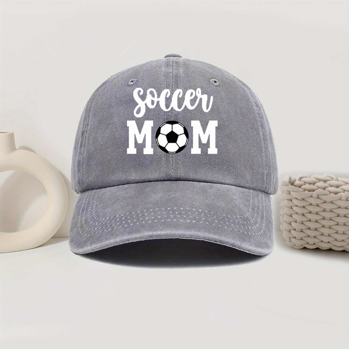 Soccer Mom Print Baseball Cap - Vintage Washed Style, Adjustable Fit, Suitable for Outdoor Activities, Fashion Design