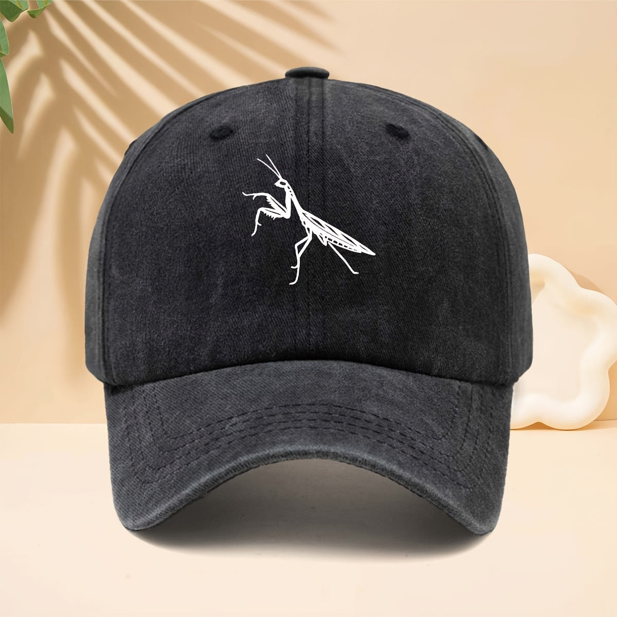 Men' & Women' Praying Mantis Print Trucker Hat - Adjustable Soft-Top Cap with Insect Design, Curved Brim Suitable for Casual,, Parties, for All- Outdoor Wear, Hip-Hop Style for Trucking, Driving, Daily Use