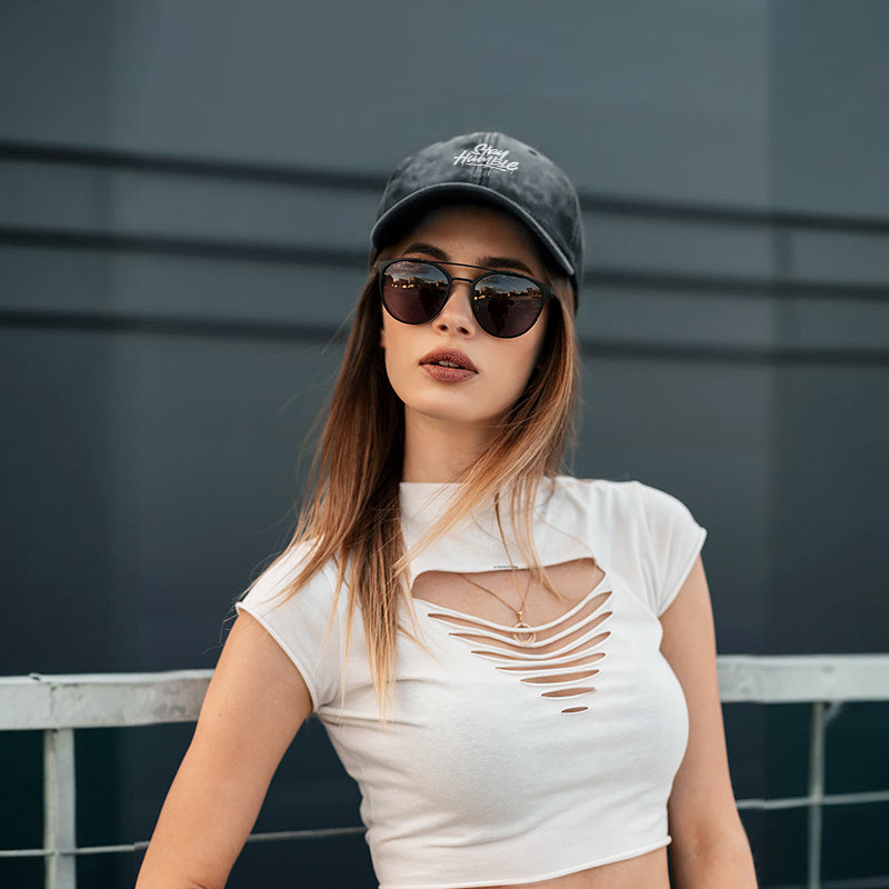1pc of Retro-Style Unisex Baseball Caps Featuring a 'Stay Humble' Graffiti Art Print. These Adjustable Caps Are Perfect for Outdoor Activities And Casual Outings, Making Them Great Gifts for Both Men And Women, As Well As Friends
